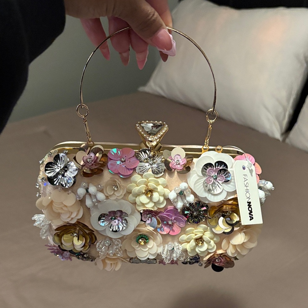 Fashion Nova Multicolor Floral Clutch